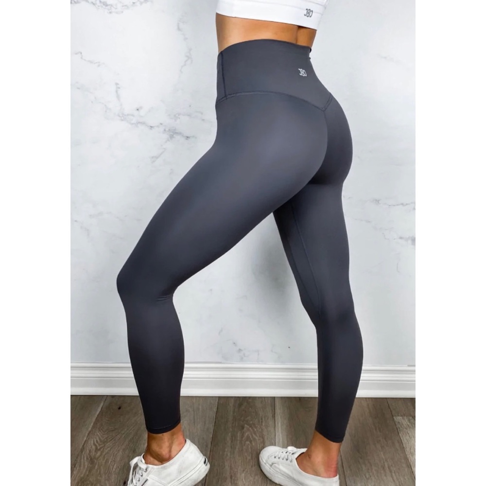 J80 Fit Jatie Corp Gray Leggings, Size Medium